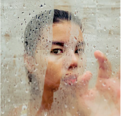 Why hot showers are too much for your skin